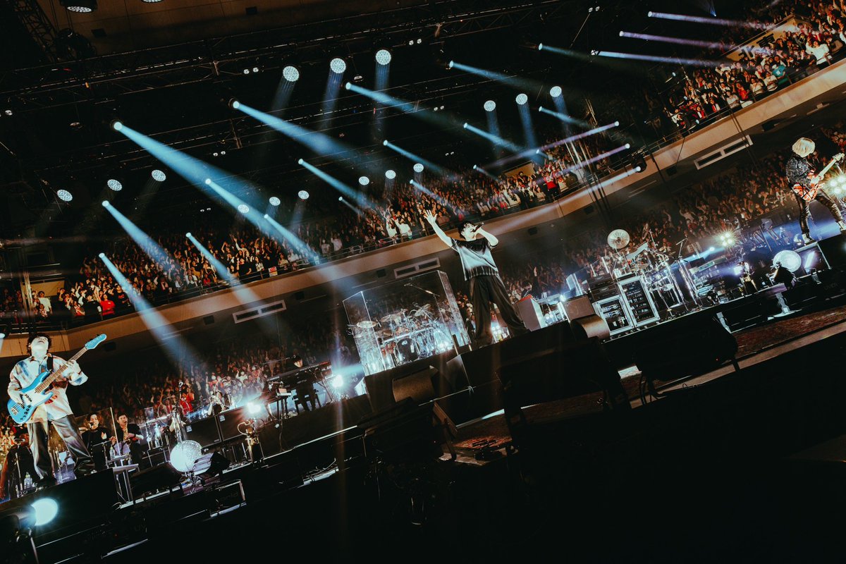 officialhige's tweet photo. UVERworld VS シリーズ　
"UVERworld vs Official髭男dism"

2024.12.26
日本武道館

📸①〜③ TAKAHIRO TAKINAMI
📸④ SHINSUKE TANOGUCHI https://t.co/c98Q0Yf0VM