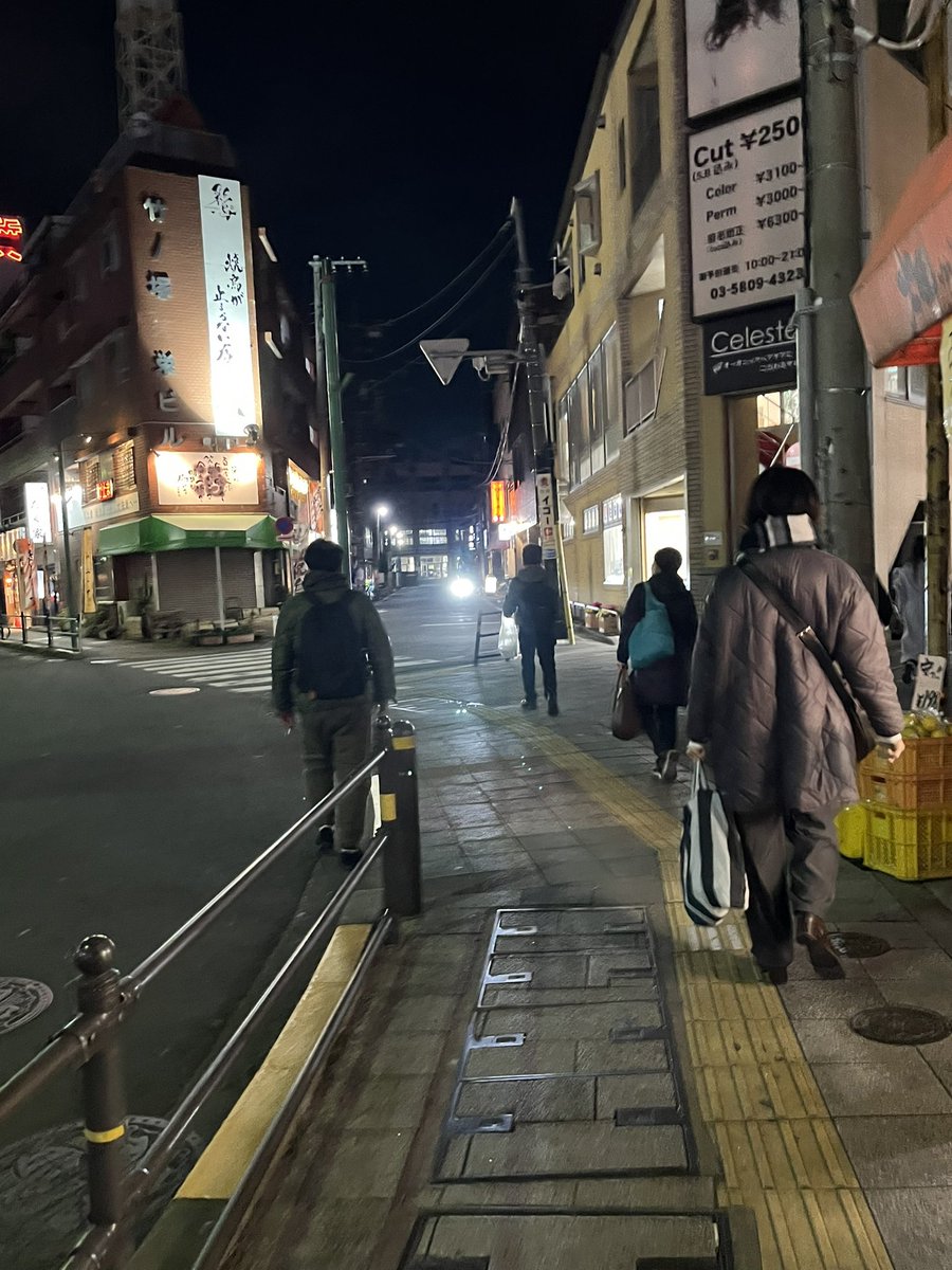 rising_Mayway's tweet photo. 可愛いお姉さま方をなでなで出来て幸せなあやかです✌🏻🥺✌🏻
#LETSPUNK ✌🏻
#酒焼けじゃなくて声帯破壊
#でも幸せ
#みどりん幸せそう
#また誘ってください 🥺 https://t.co/yBwMaR3Al3