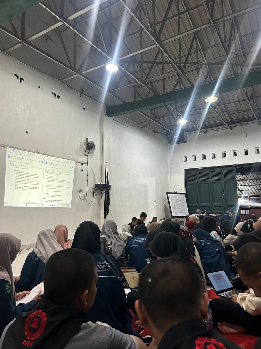 hmjsi_uinam's tweet photo. [🔴LIVE REPORT: MUBES 2024]
Pembahasan GDKK Musyawarah Besar HMJ-SI 2024 https://t.co/2ti0kGc0Qs