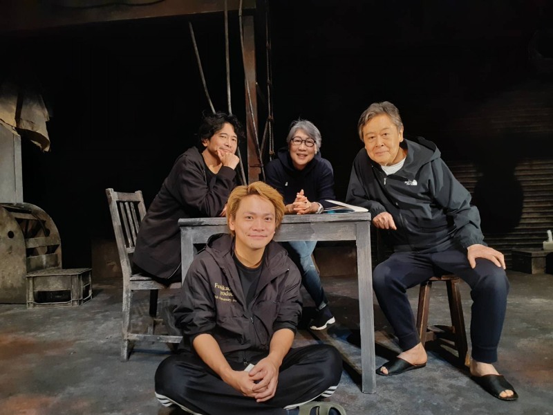 二兎社公演48『こんばんは、父さん』は、本日俳優座劇場での最後の公演