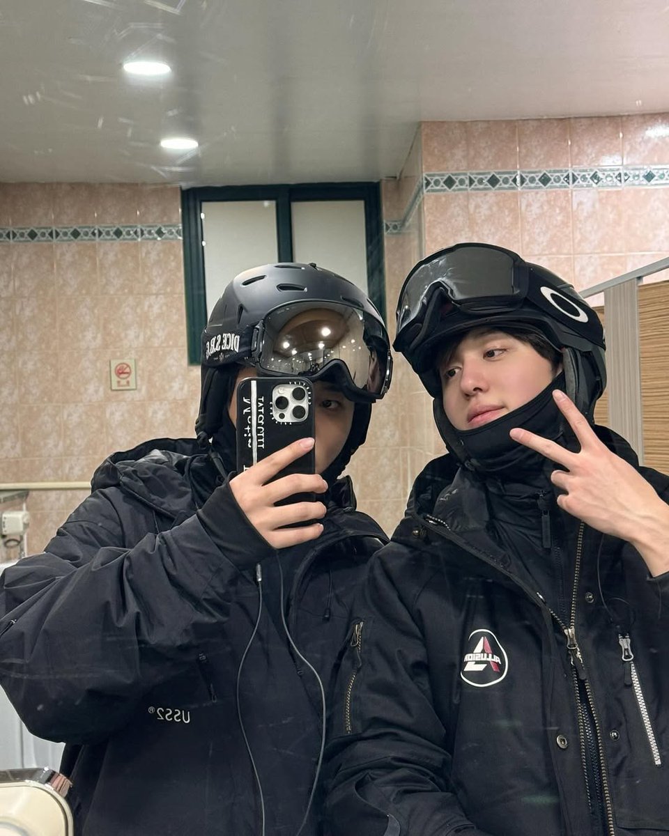 colorsdw's tweet photo. ATEEZ Jongho Instagram update with #CHANI 😇

#찬희 #SF9 @SF9official https://t.co/7BMfN2aEL6