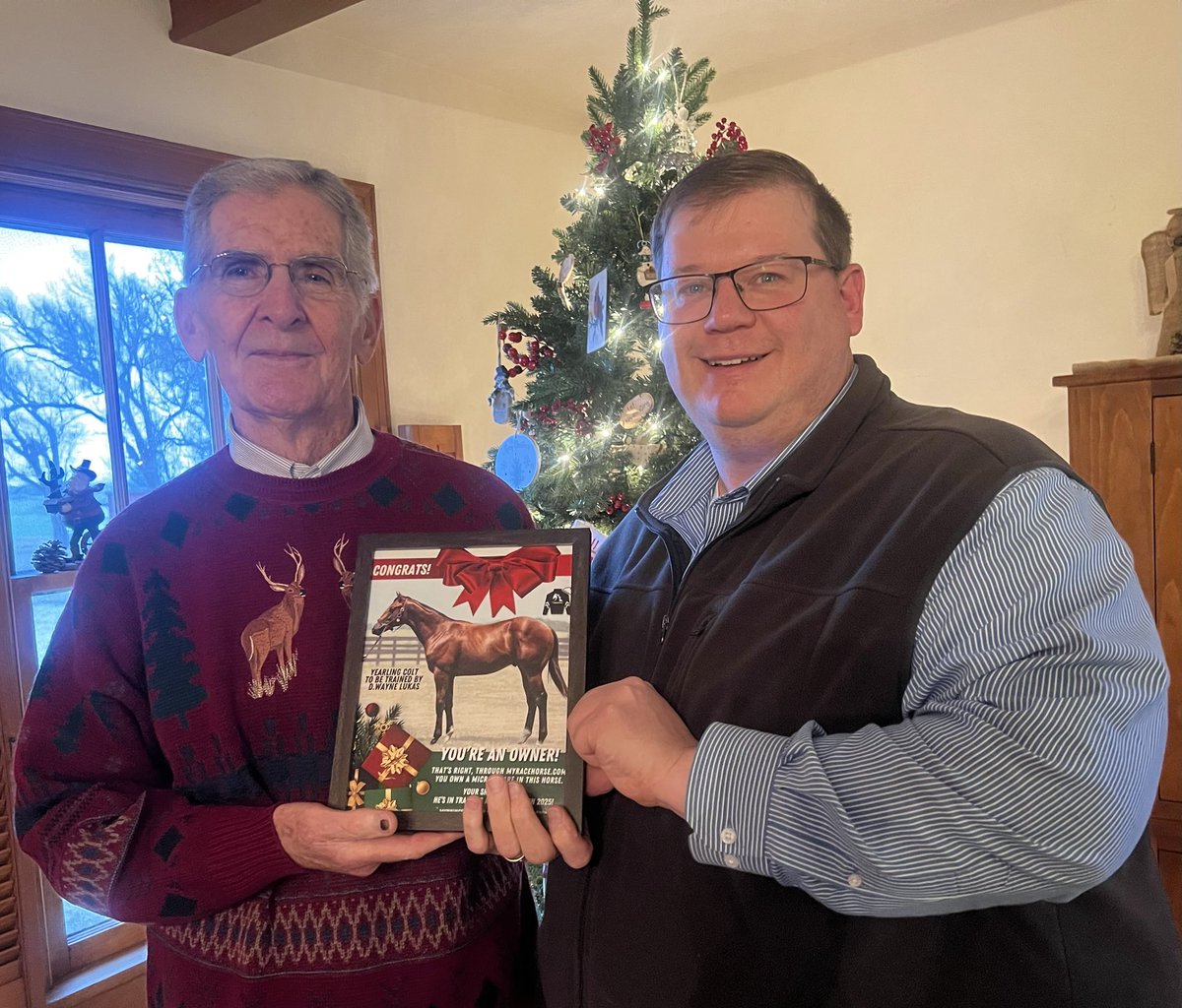 BaaBaaAcres's tweet photo. The holiday season really is all about giving! My gift of a @MyRacehorse micro-share was the HOT item at our family’s gift exchange. The best way to spread holiday joy is through horse racing. #IntroducingNewFans #MunningsMalibuBonnie 
#DontMissAnOpportunity 
#AlwaysPromoting https://t.co/7BzsAh8FFw