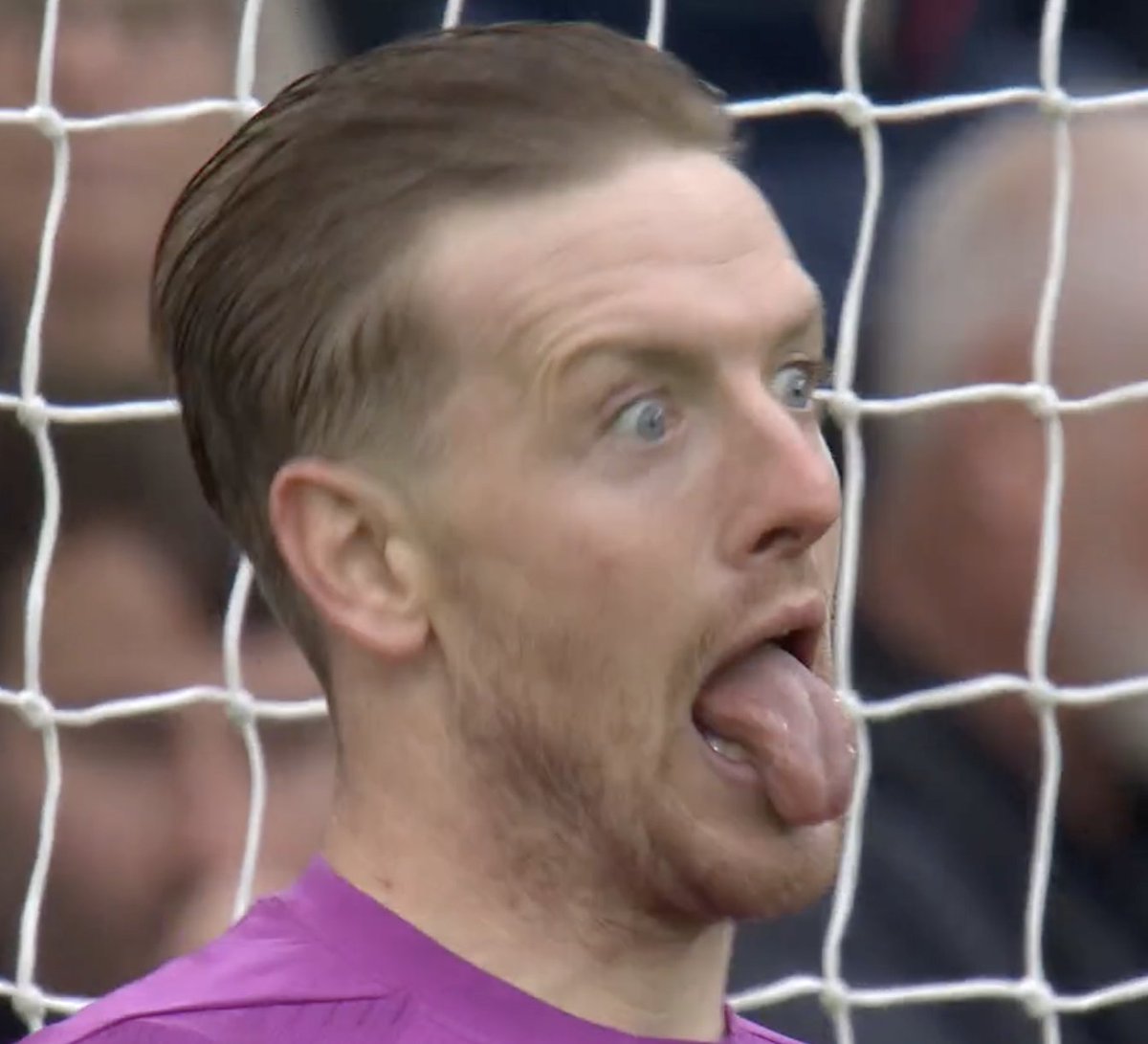primevideosport's tweet photo. Jordan Pickford... 😂

#PLonPrime #MCIEVE https://t.co/QKb5kKoCnC