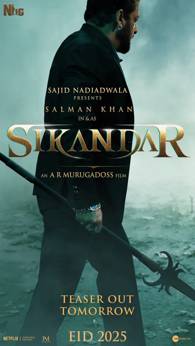 taran_adarsh's tweet photo. SALMAN KHAN - SAJID NADIADWALA - AR MURUGADOSS: ARE YOU READY FOR 'SIKANDAR' TEASER *TOMORROW*?...
#SikandarTeaser loading on #SalmanKhan's birthday tomorrow [Friday, 27 Dec 2024]... Time: 11.07 am.

🔗: https://t.co/CxCH5xRvU7

#Eid 2025 release.

#SajidNadiadwala | #ARMurugadoss | #RashmikaMandanna | #Sathyaraj | #SikandarEid2025 | #WardaNadiadwala