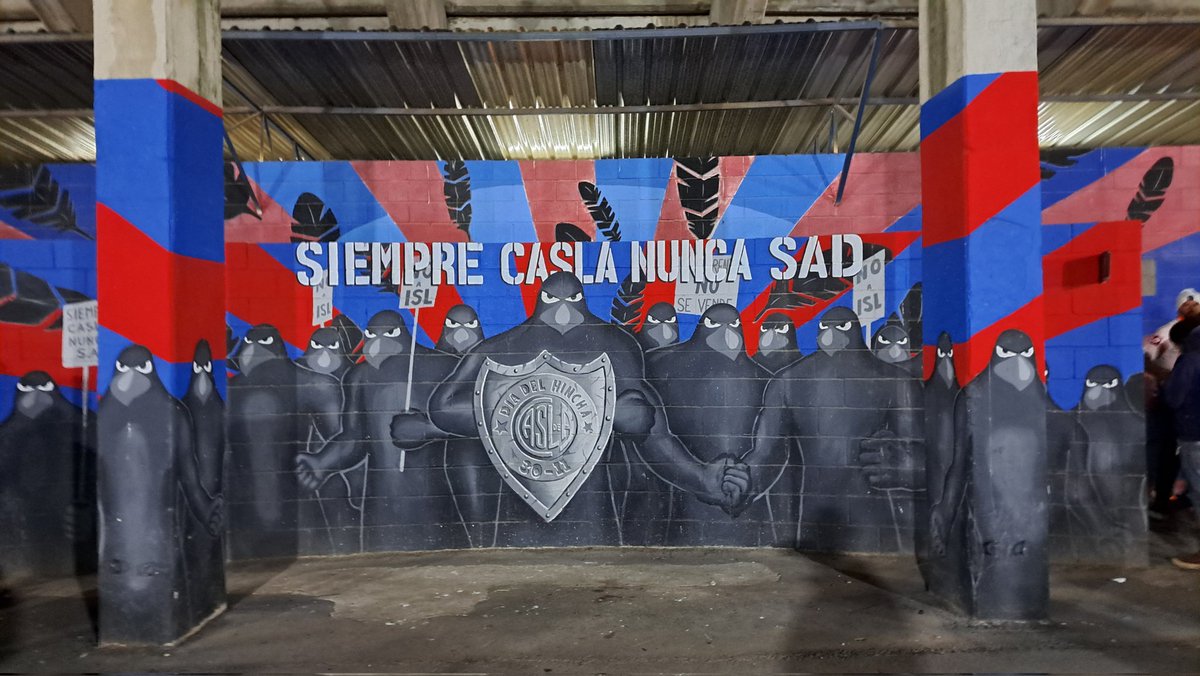 🔵🔴📖 Estatuto de #SanLorenzo: Artículo 8° - Restricciones generales. Salvaguarda del carácter de asociación civil.

"No se podrá convertir la asociación civil en sociedad anónima o cualquier otro tipo de encuadre societaria que implique la intromisión de capitales privados (+)