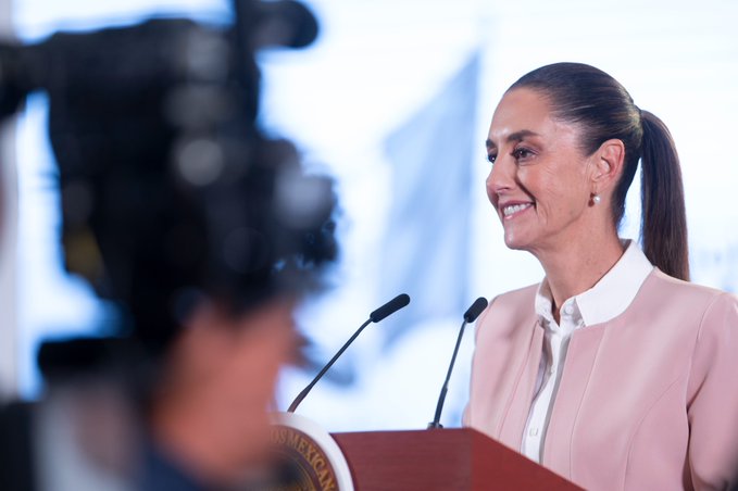 La presidente <a href="/Claudiashein/">Claudia Sheinbaum Pardo</a> estará en Jalisco pasado mañana sábado por primera vez desde que asumió la presidencia. Su visita será prácticamente "de doctor", pues su agenda oficial marca que a las 12:30 hrs encabezará la "Inauguración de la autopista Jala-Puerto Vallarta, tramo