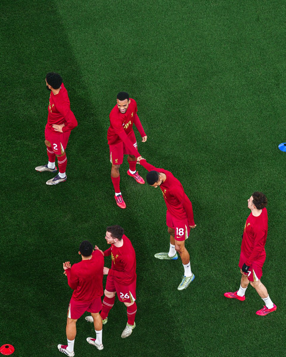 LFC's tweet photo. 📸💫 https://t.co/gybuBChyFb