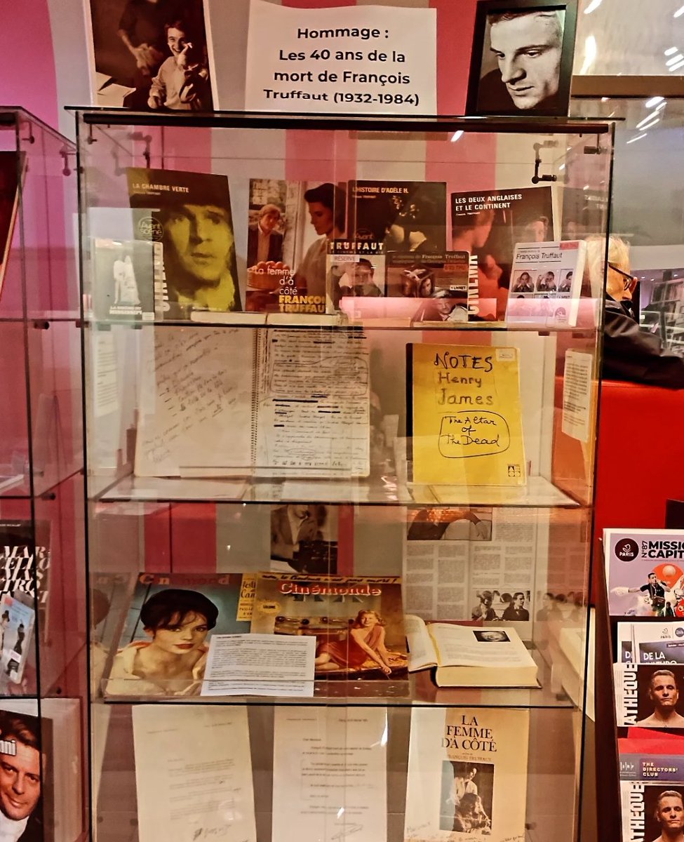 Bibliothèque du cinéma François Truffaut (@truffaut_cinema) on Twitter photo HOMMAGE : Cela fait 40 ans que François Truffaut est parti... La bibliothèque lui rend hommage à travers une sélection de documents rares et précieux.
De plus, découvrez l'Original de la semaine, consacré aux collaborations entre Truffaut et Gruault : bibliotheques-specialisees.paris.fr/collections-nu… HOMMAGE : Cela fait 40 ans que François Truffaut est parti... La bibliothèque lui rend hommage à travers une sélection de documents rares et précieux.
De plus, découvrez l'Original de la semaine, consacré aux collaborations entre Truffaut et Gruault : bibliotheques-specialisees.paris.fr/collections-nu…