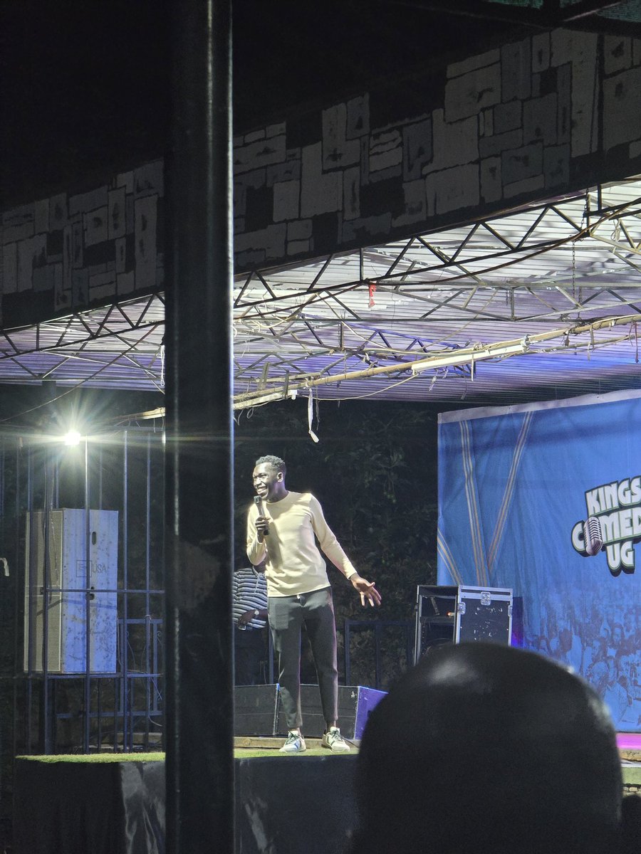Great comedy set paired with the worst sound system / speaker arrangement... All the speakers are put the on the stage, so whatever we hear is entirely dependent on the mercy of the wind + the hope that people near me don't talk 2 loudly. #Arua #KingsOfComedy <a href="/sundiatamok/">MayorOfKirabu</a>