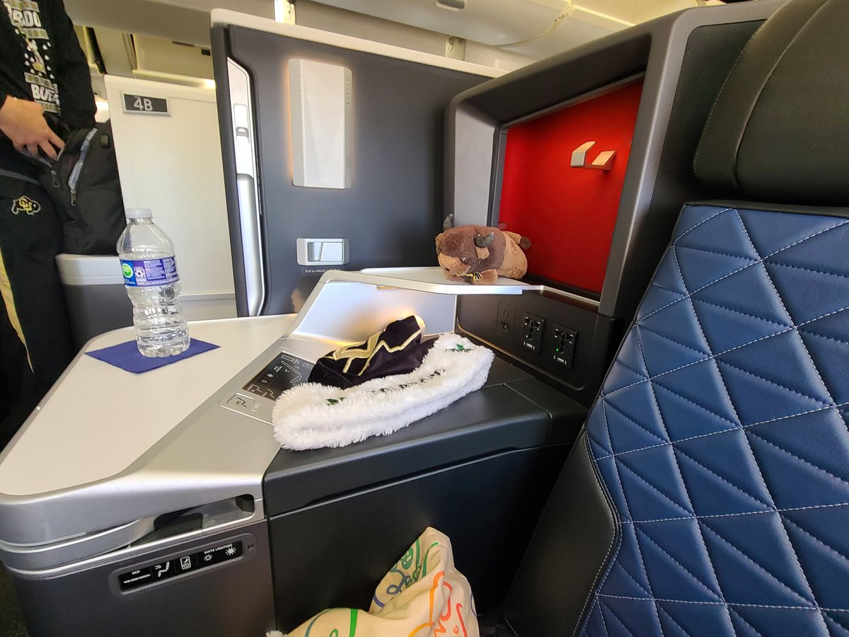 Dr. Jess HE12MAN🦬💉💉💉💉 tweet media