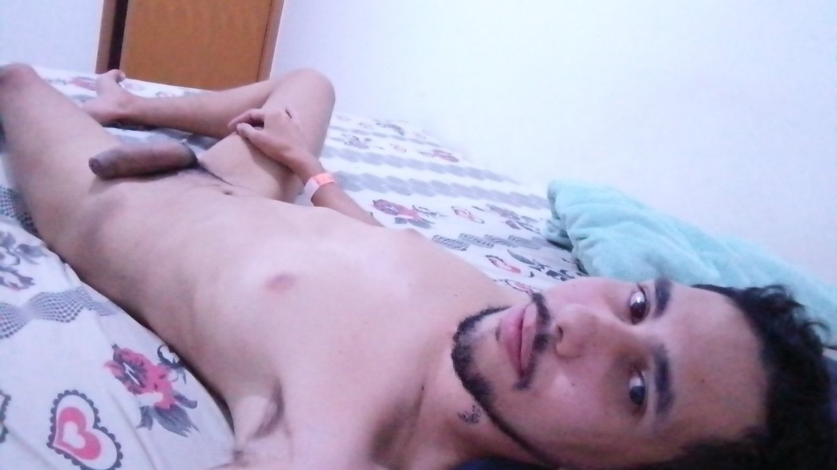 Tá meia bomba, quem quer fazer ele ficar duro ?