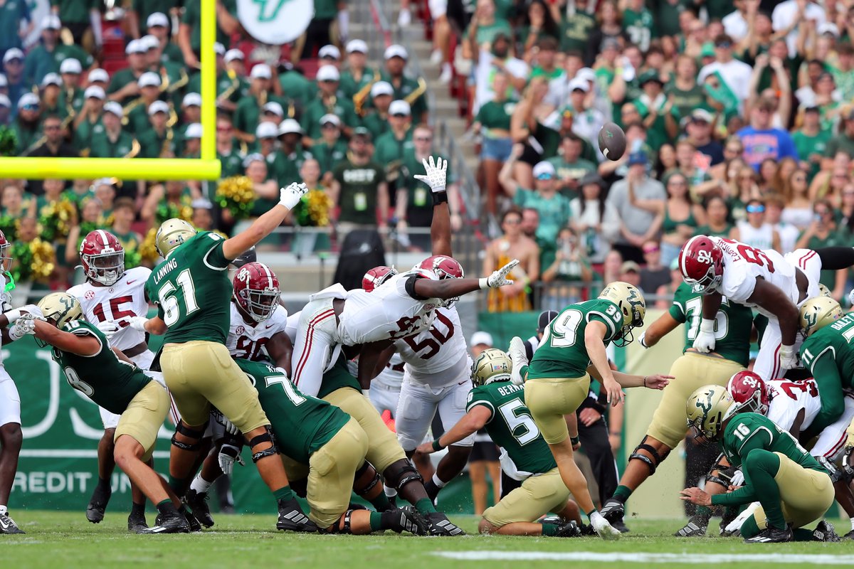 South Florida kicker John Cannon has entered the transfer portal as a grad transfer. 

The 2024 Hawaii Bowl MVP, Cannon hit 12 of 16 FG attempts this year and has hit 99 of 100 extra point attempts in his career. 

247sports.com/player/john-ca…
