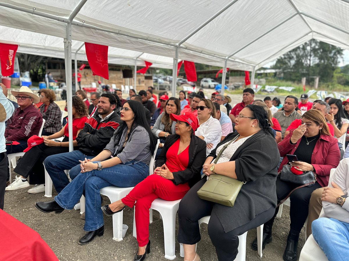 raseltome's tweet image. He participado  en  la jornada de formación política con la Coordinación departamental de @MorenaLibreHN FM, candidatos a  Diputados y Diputadas.

Con este equipo vamos a vencer o morir en las próximas elecciones en el departamento de FM @ovedlopezr 

Tenemos claro que el país le…