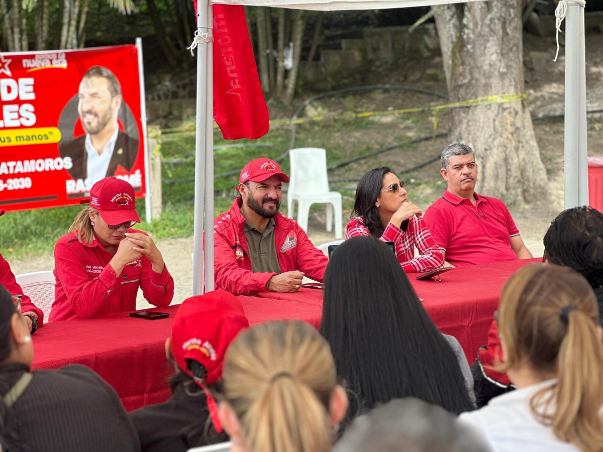 raseltome's tweet image. He participado  en  la jornada de formación política con la Coordinación departamental de @MorenaLibreHN FM, candidatos a  Diputados y Diputadas.

Con este equipo vamos a vencer o morir en las próximas elecciones en el departamento de FM @ovedlopezr 

Tenemos claro que el país le…