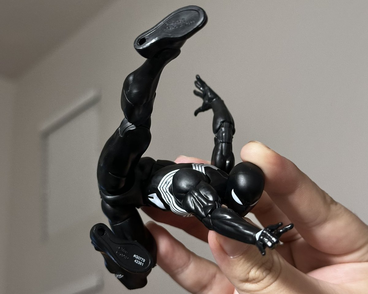 lethalcollector's tweet image. Marvel Legends Secret Wars Spider-Man by @HasbroPulse