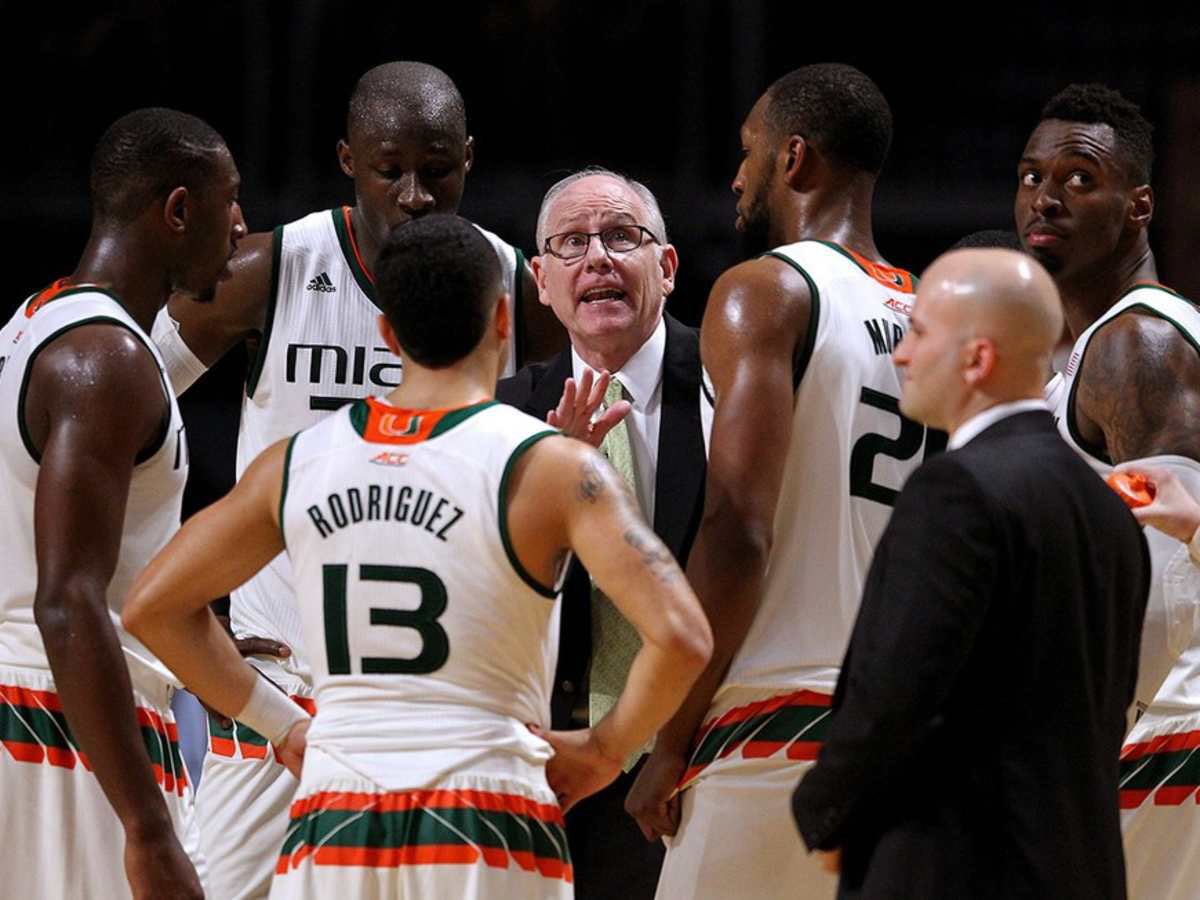 sheldonmaccc's tweet photo. I am beyond proud and grateful to have called you my Coach and my mentor. The best Coach I have Ever played for in my career‼️ I really could write an essay on how you've changed my career the day I transferred to Miami...Thank You for changing my life‼️ love u big guy 🐐 💚🙌🏽 https://t.co/hZQtEMCjoG
