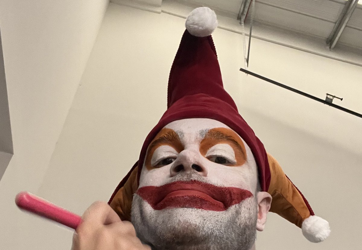 POV you’re a lucky banana.