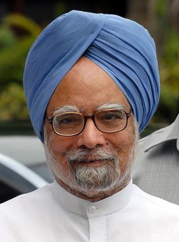 Kahani khatm hui aur aisi khatm hui / Ke log rone lage taliyan bajate hue. 

History will be kinder to you Sardar Ji.
Thanks for the integrity. Alvida !!