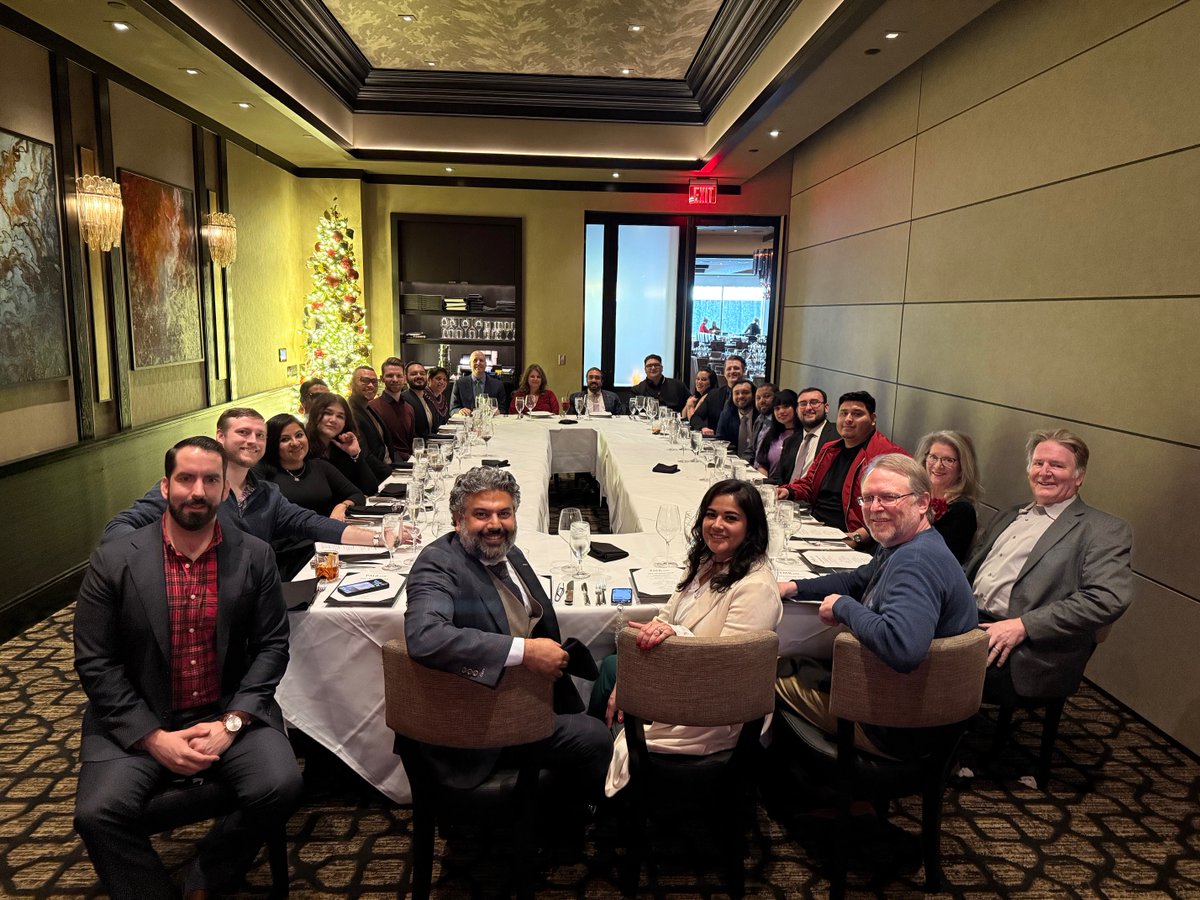 PMRLaw's tweet photo. 💥FLASHBACK💥 to our holiday luncheon last Friday at @MastrosOfficial in #HTX.

𝐏𝐢𝐜𝐭𝐮𝐫𝐞𝐝 𝐡𝐞𝐫𝐞: 𝑇ℎ𝑒 𝑒𝑛𝑡𝑖𝑟𝑒 𝑓𝑖𝑟𝑚, *𝑎𝑠𝑖𝑑𝑒 𝑓𝑟𝑜𝑚 𝑉𝑎𝑛𝑒𝑠𝑠𝑎. 

Happy Holidays from all of us at #PMRLaw https://t.co/c41R7J15q0