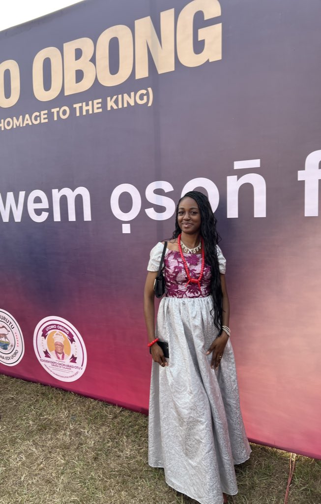 anna_duke_'s tweet photo. An Efik princess.👸🩶
Efik edi mbakara.✨
#Utomo-Obong’24. https://t.co/XNdExR8FEz