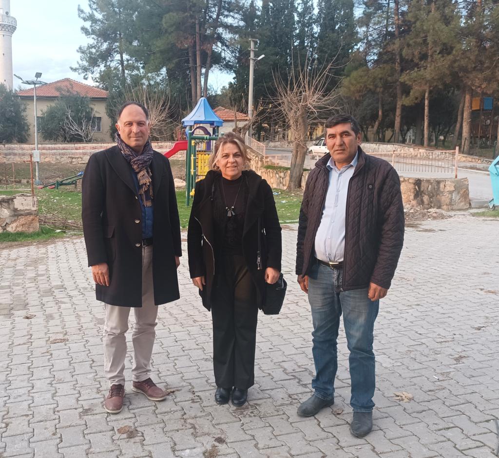 Gölemez muhtarımız Süleyman Tekin, mahal.tems. Veli Sarıkaya,Kavakbaşı muhtarımız Soner Kurul,Belenardıç muhtarımız Mehmet Erzen, Eymir muhtarımız Sekret Demir, Akçapınar muhtarımız Nuri Eriş, mahalle temsilcisi Yakup Eriş'le bu bölgedeki sorunları, talep ve istekleri dinledik.