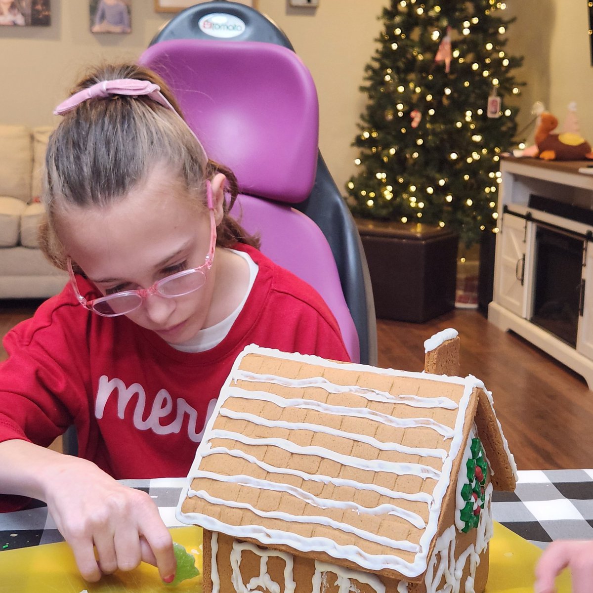 ExtraLife4Kids's tweet photo. For Ella, many holidays were spent at the hospital. Thanks to her care team and donations through @cmnhospitals, Ella can now enjoy this season at home with her family. 🎄❤️ Make the holidays brighter and #HelpOneMore child by donating today!
🔗 https://t.co/wQGgoEdeIn https://t.co/tEfKBIBd9q