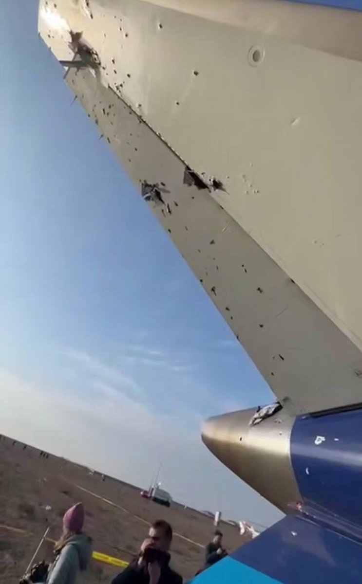 🙏🥲 My sincere condolences to the families of those killed in this plane crash, the highest court to those inhumans who riddled a civilian plane Embraer E190AR (flight J28243) with a missile...
========
#Azerbaijan #rocket #aircrash