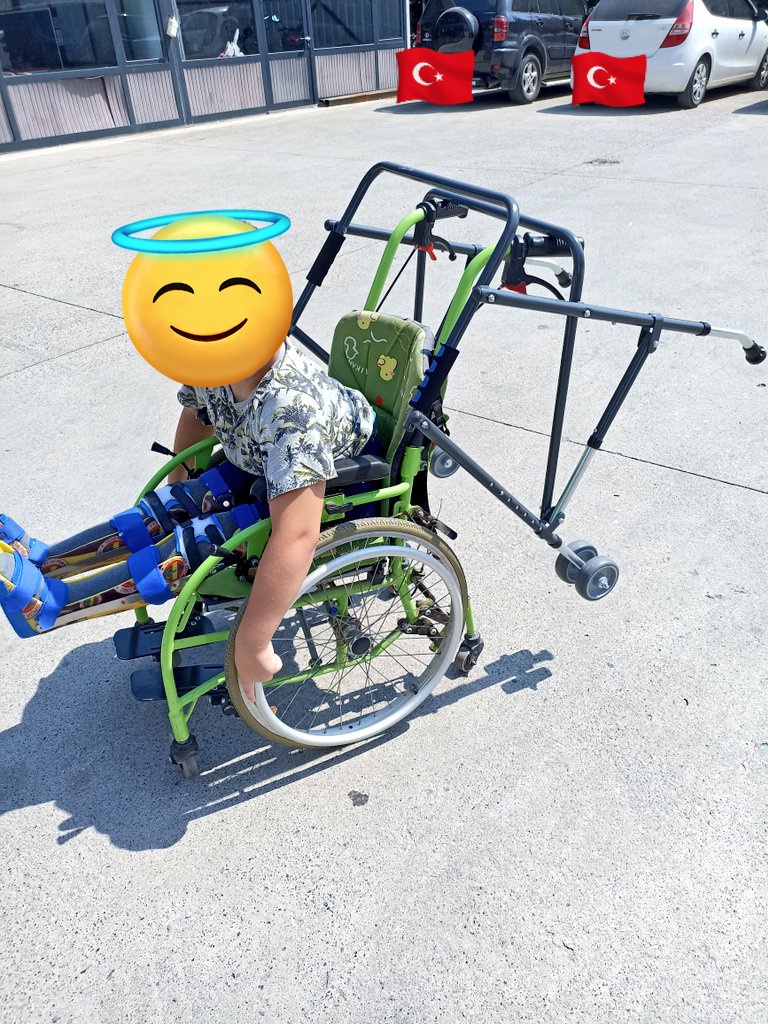 #aracımadokunma #AracimaDokunma Suistimali engelle, engelli haklarına dokunma!!! Okula, fizik tedaviye, hastaneye giderken engelliye araç gerekli.  <a href="/AvOzlemZengin/">Av. Özlem Zengin 🇹🇷</a> <a href="/alpayozalan35/">Alpay Özalan 🇹🇷</a>