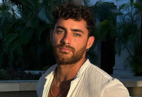 DrizzyDrakegrr's tweet photo. 🚨ESCÁNDALO | INFIDELIDAD

Todo los rumores de infidelidad de #FranMaira a #AustinPalao con productor musical de Cris Mj, pruebas, fotos🔥

🧵Abro hilo de pruebas q me mandaron donde al final el productor y la mejor amiga se burlan de la infidelidad
#GranHermano #PalabraDeHonor https://t.co/cnaO36RFLR