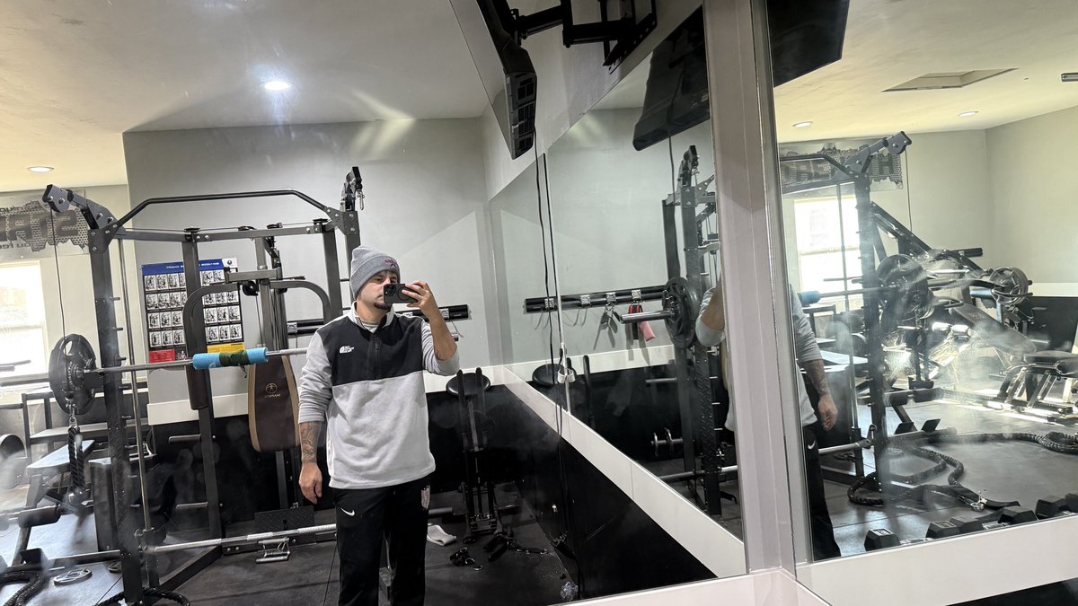 Isaiaaah3_'s tweet photo. Program time 🤫 https://t.co/dtfSaRnoaI