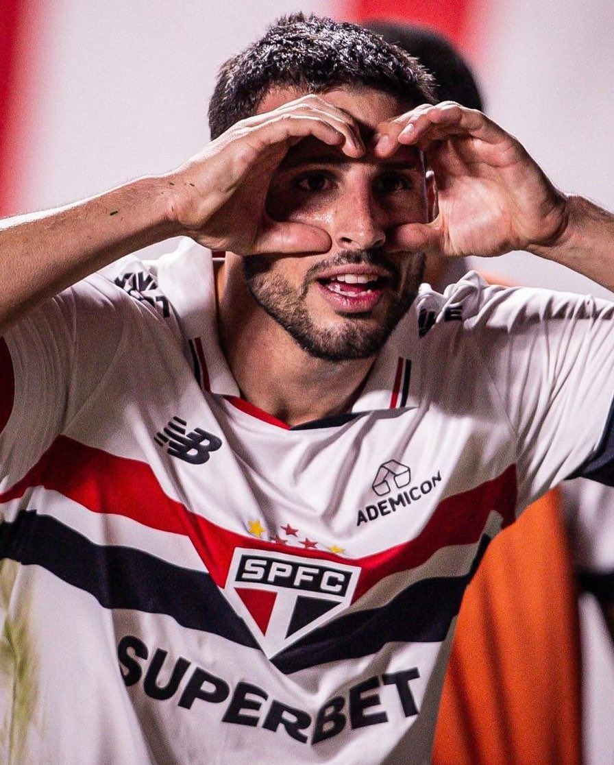 💣❌ [EXCLUSIVO]: NO hay CHANCES de que Jonathan Calleri JUEGUE en #RIVER.

📌 Desde el entorno intimo del jugador fueron rotundos con esta afirmación. 

📞 Martín Demichelis lo LLAMÓ durante su periodo como entrenador del Millonario.