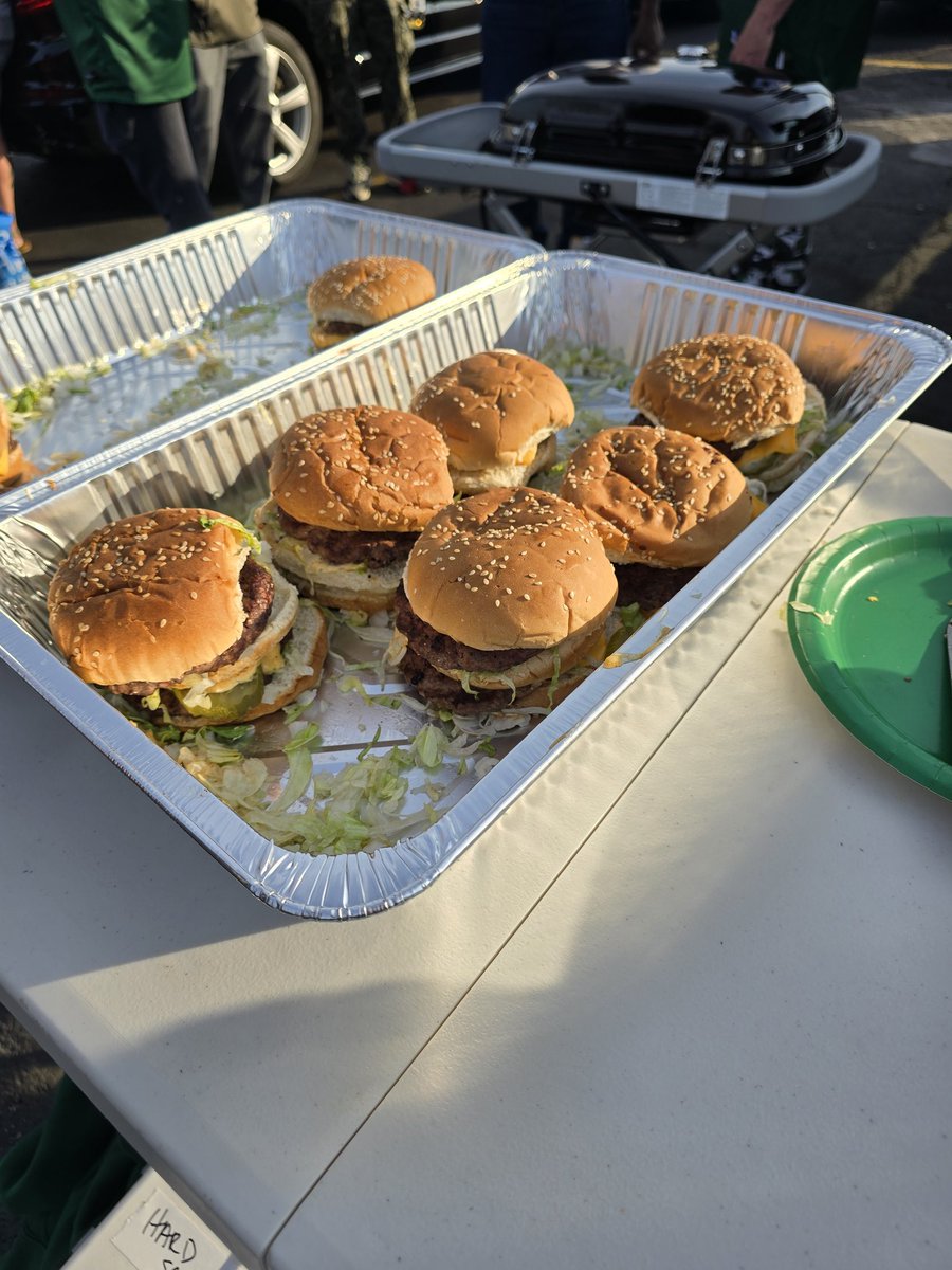 LoudonChris's tweet photo. @njrealtornic I can also confirm the Nic Mac was a  culinary masterpiece 👌🏻😋 https://t.co/0fijukKYSP