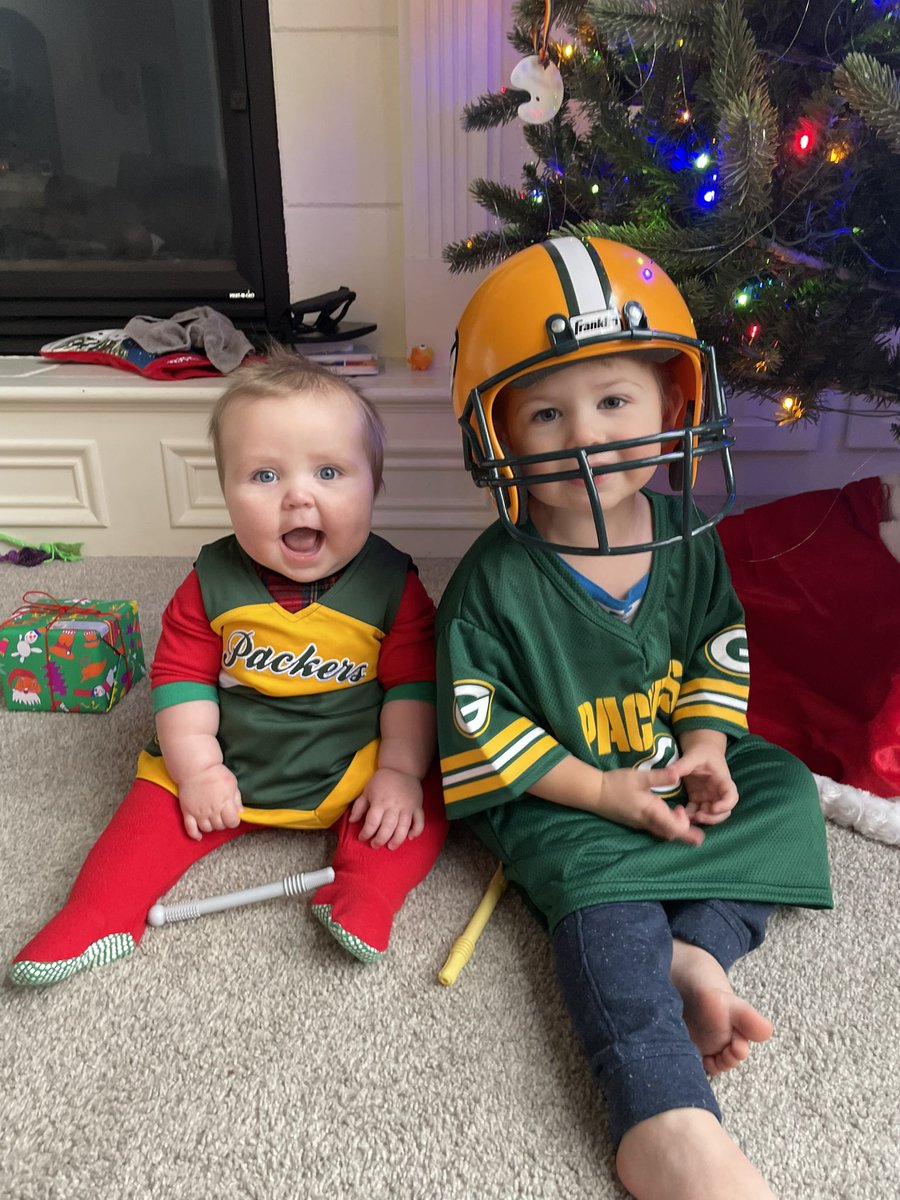 Merry Christmas! 🧀 <a href="/packers/">Green Bay Packers</a> #GoPackGo