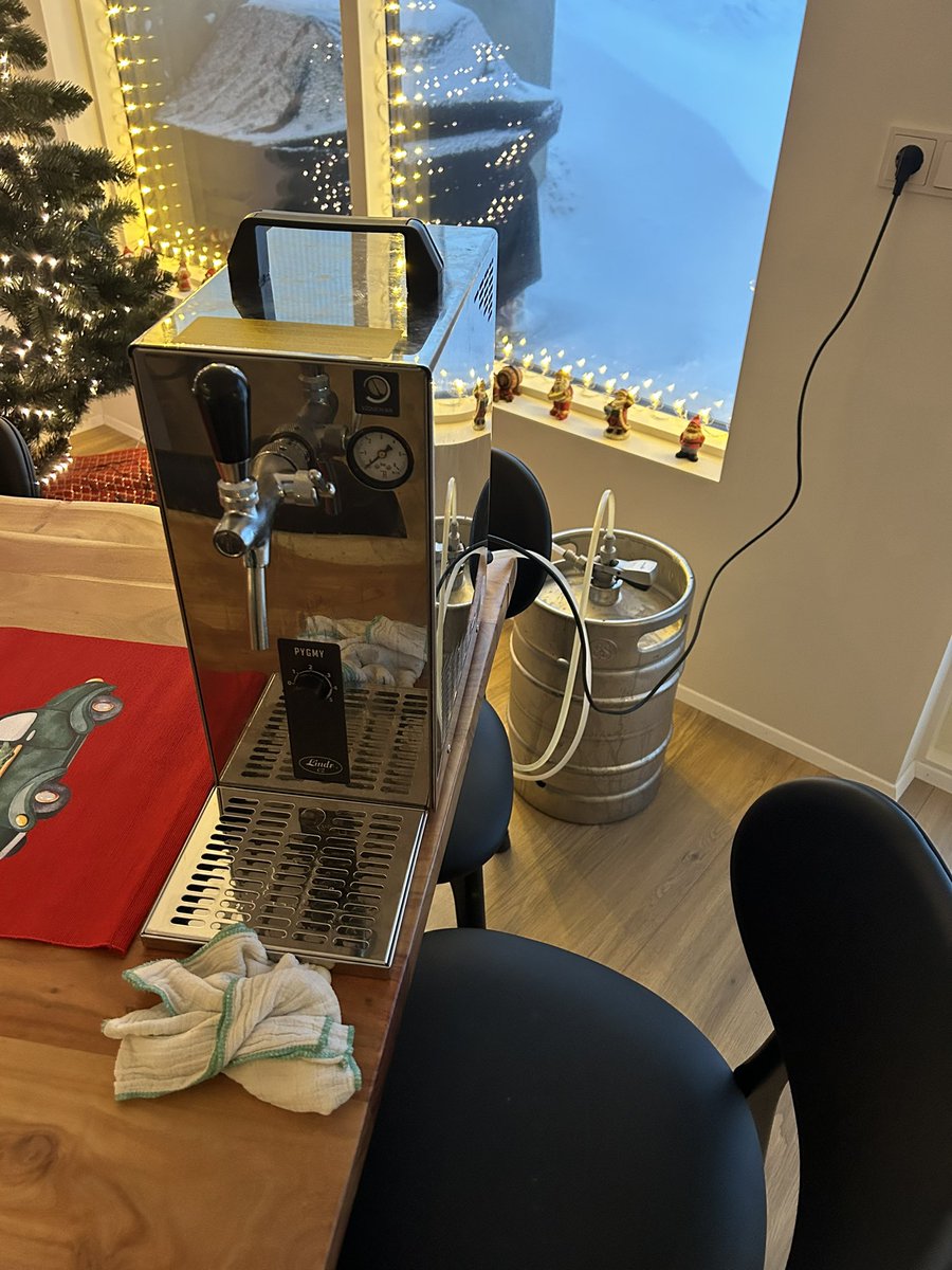 #doczone <a href="/hjorvarhaflida/">Hjörvar Hafliðason</a>