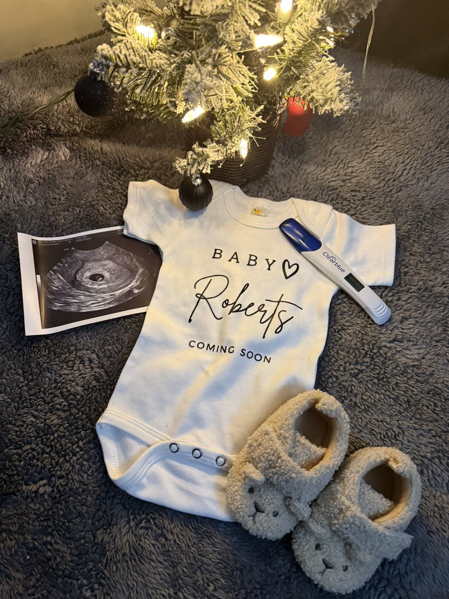Heres for my twitter fam! baby Edessa coming 2025🖤