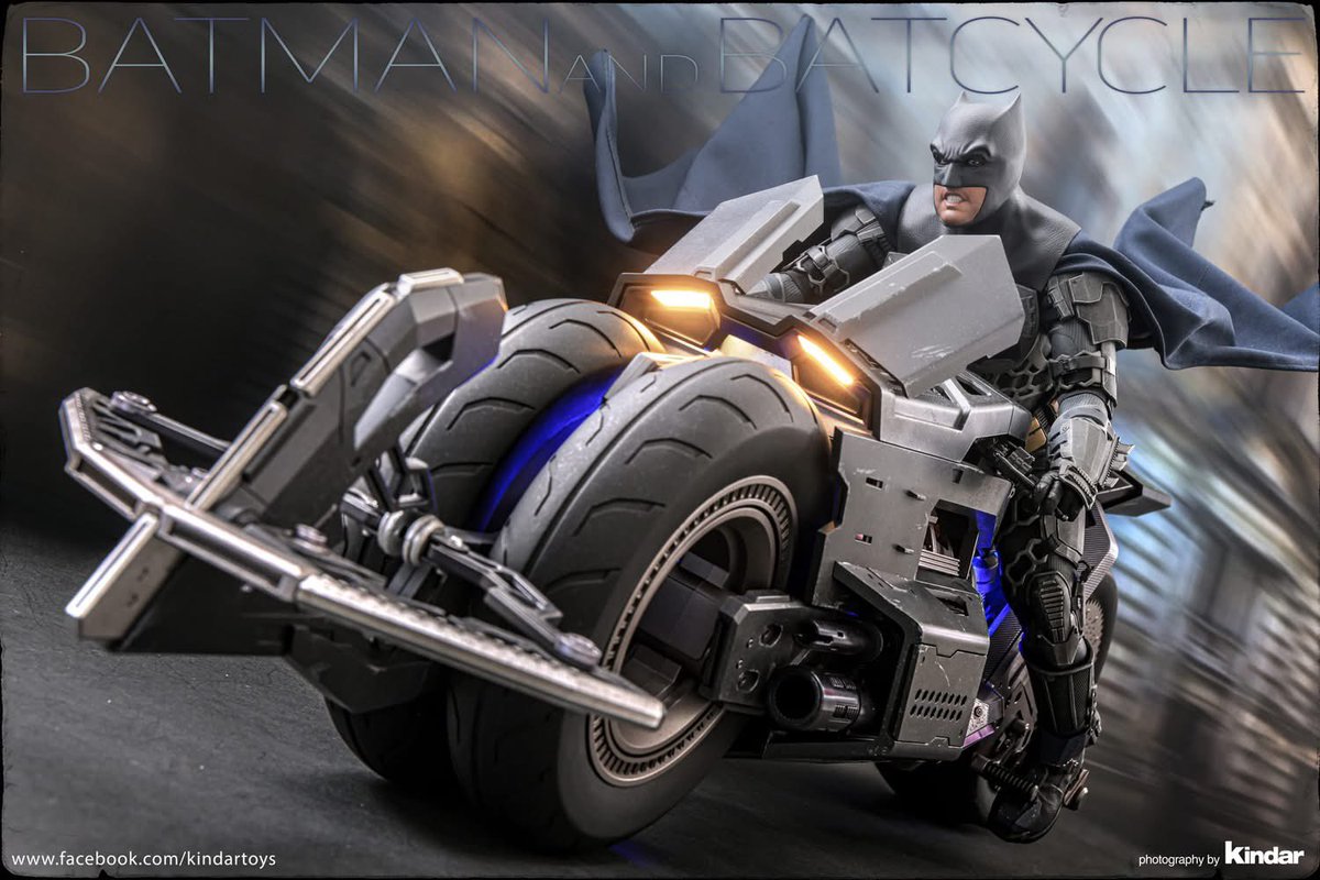 one6Update's tweet image. #HotToys released #Batman and #Batcycle from the #Flash movie.  These are the release photos.

🧵

#Sixth #SixthScale #HotToysCollectibles #ホットトイズ