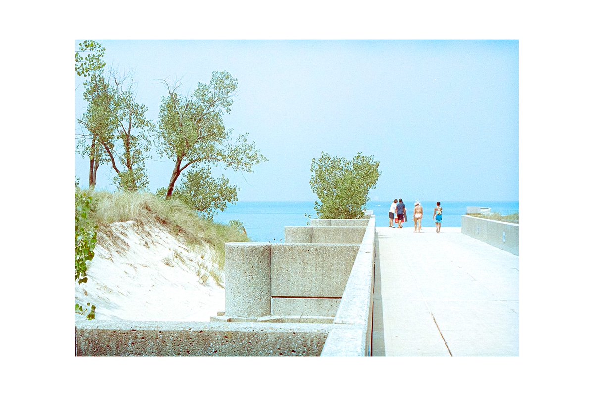 SKemp_97's tweet photo. 🎶Mele Kalikimaka is the thing to say🎶

Shot on 35mm Portra 160, summer 2023 https://t.co/VtDliGBs7h