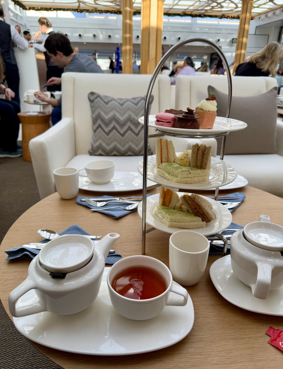 SashaEats's tweet photo. Afternoon tea 🫖☕️🍰

#CuppaWithSasha #TeaTime #TeaLover #MyVikingStory #VikingStar #tea https://t.co/jlqHZ7TA5Y