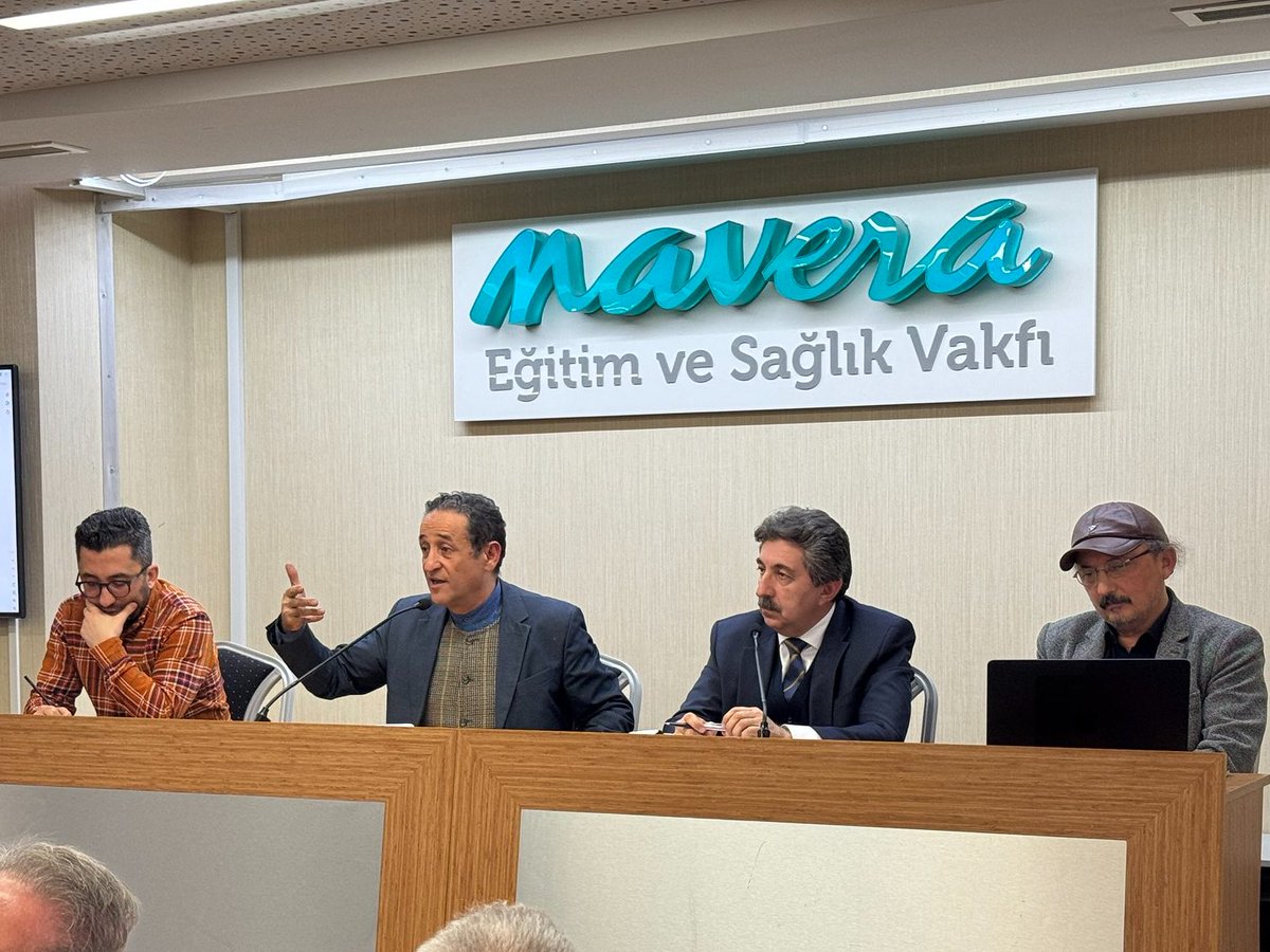 ❝Birnokta, edebiyat kariyerizmine biat etmemeyi önemser❞

✍️ Birnokta dergisi "Süregelen Birnokta" konferansında ele alındı v.aa.com.tr/3434894