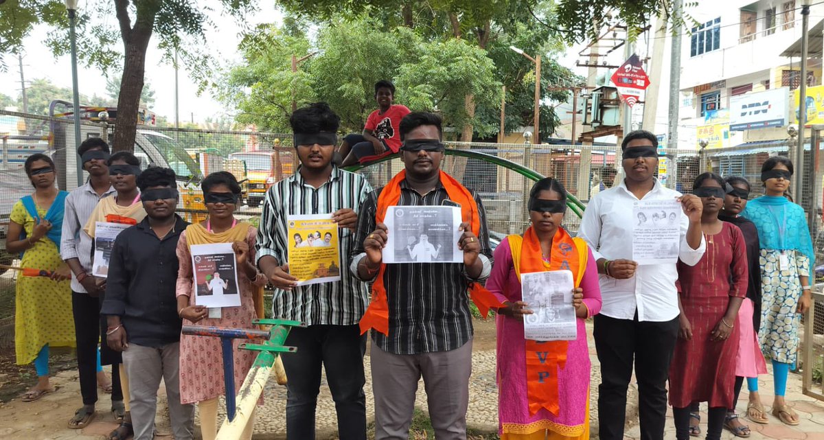 shravanbraj's tweet photo. Karyakarthas of @ABVPVoice Tamilnadu organised state wide protest condemning the horrific sexual assault of a Girl Student at Anna University by the DMK affiliated individuals and politics on the suicide by girl student by MK Stalin Led Govt
#ShameOnYouStalin
#DMKProtectsRapists https://t.co/fwGQumRRce