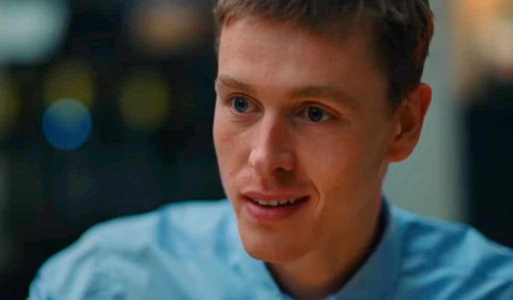 favdickinson's tweet image. harris dickinson in ‘babygirl’ (2024)