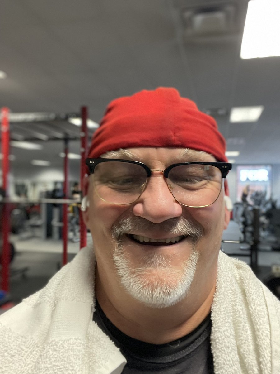 CoachFreier's tweet image. Mission accomplished on the morning #commit2prepare!  It’s easy to find reasons to skip during this season.  Make time!  Take care of yourself!  Happy Holidays to all!