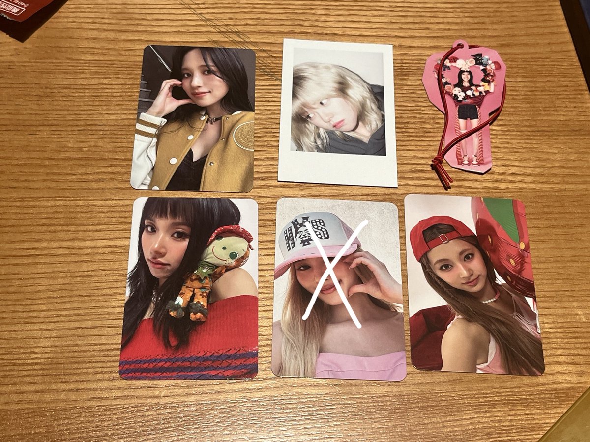 miffy_o5's tweet photo. @sira_twice 検索から失礼します🙇🏻‍♀️オーナメントをチェヨンちゃんと、トレカをミナちゃんまたはチェヨンちゃんと交換していただくこと可能でしょうか？ https://t.co/fzYPzBvWJv