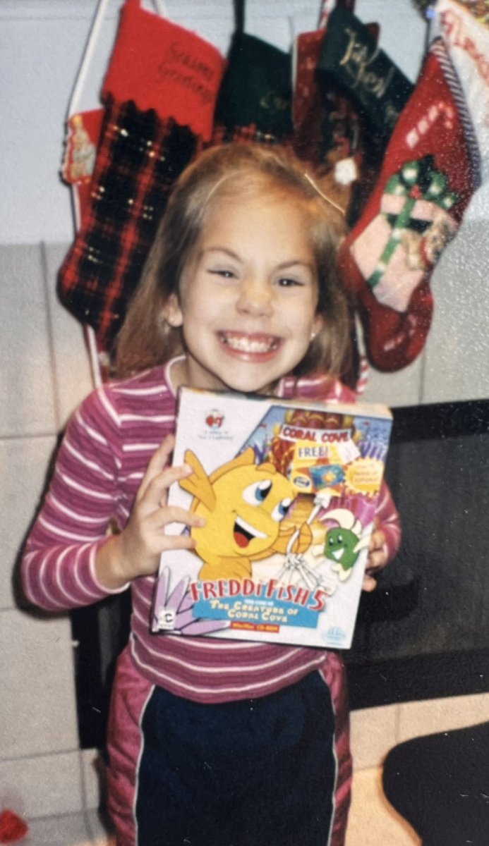 Freddi Fish slapped