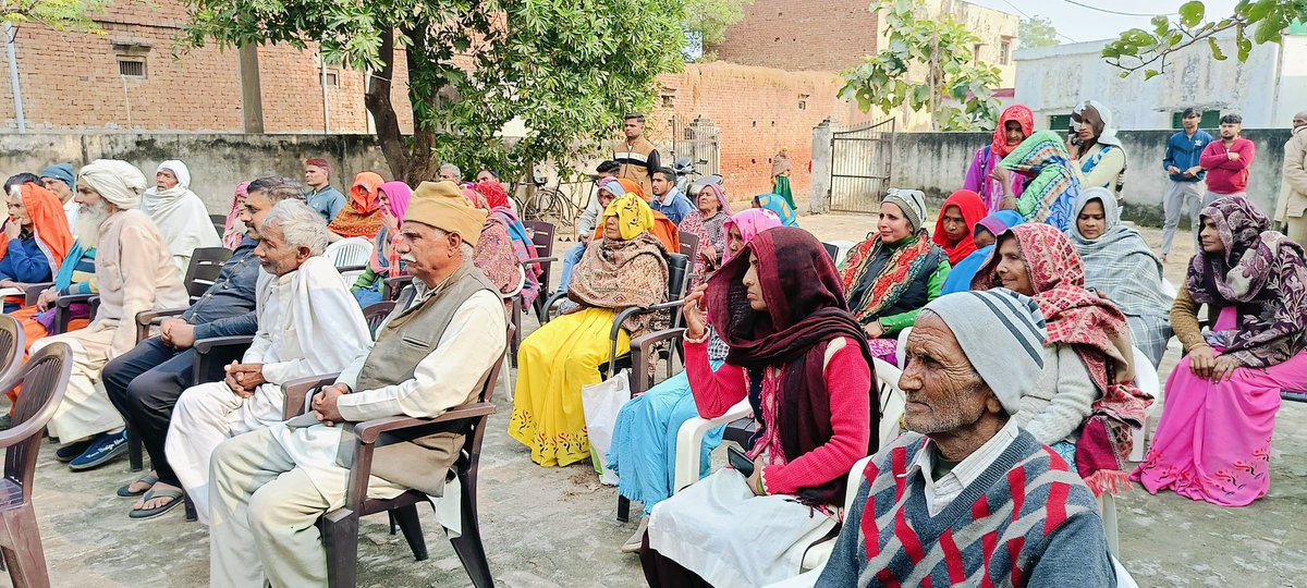 <a href="/BagpatDm/">DM Baghpat</a> जितेंद्र प्रताप सिंह ने आज ग्राम पंचायत सैडभर मे आयुष्मान भारत प्रधानमंत्री जन आरोग्य योजना के अंतर्गत सभी 70 वर्ष से अधिक आयु के समस्त वरिष्ठ नागरीको के लिये आयुष्मान कार्ड बनाये जा रहे है जिसका स्थलीय निरीक्षण किया जिसके लिए उनके पास आधार कार्ड होना आवश्यक है।