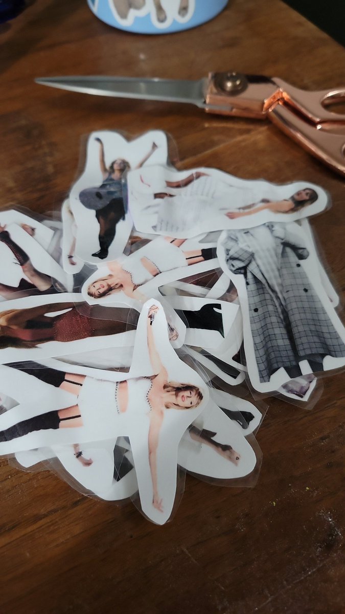 Shaun (Eras Tour LV 3/25, LA 8/8) tweet media