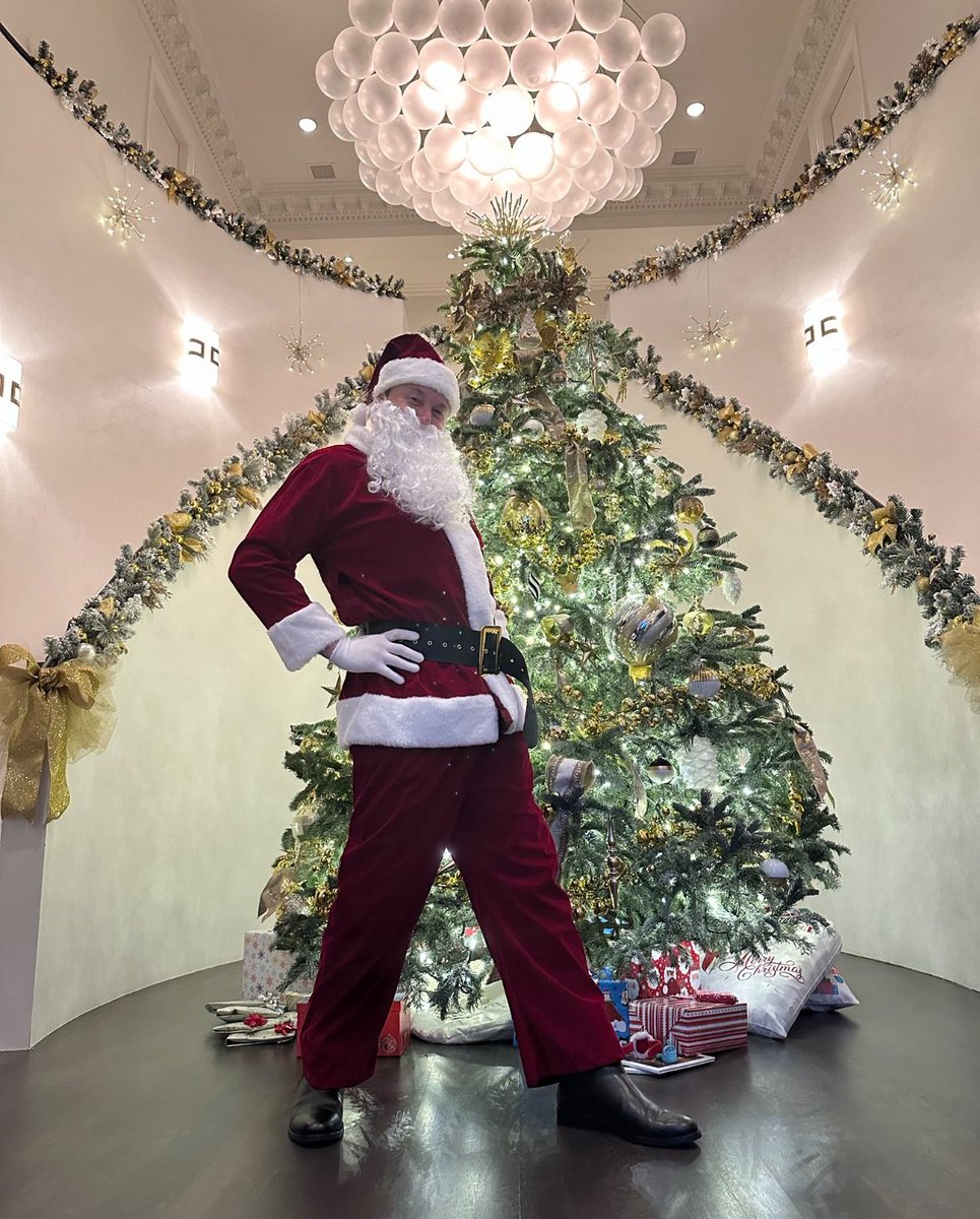 Ferhatx458's tweet photo. @WatcherGuru #Rizzmas @rizzmascto year to 2025 🔥🎅🎅 https://t.co/BNFQZ2DxhB