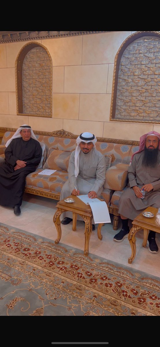 ﴿ وَمِنْ آيَاتِهِ أَنْ خَلَقَ لَكُم مِّنْ أَنفُسِكُمْ أَزْوَاجًا ﴾

الحمدلله الذي بنعمته تتم الصالحات
                  تم بحمدالله
               " عقد قرآنـي "
اخوكم : خالـد احمـد ليـل العنـزي