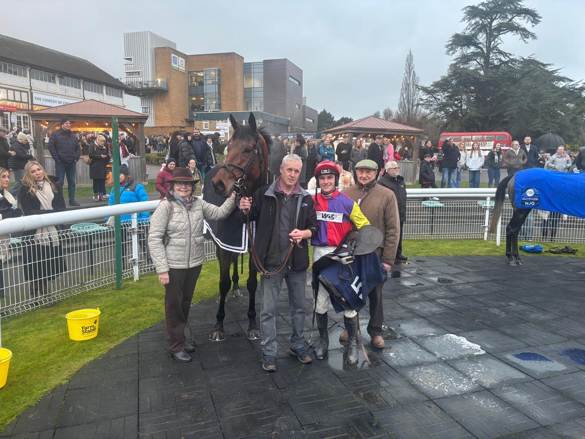 David Pipe (@davidpiperacing) on Twitter photo Great to end Boxing Day with an across the card Bumper double with Kingston Queen winning <a href="/SedgefieldRace/">SedgefieldRacecourse</a> under <a href="/Gearoid84997068/">Gearoid Harney</a> and Gentleman Toboot winning <a href="/FontwellPark/">Fontwell Park</a> under <a href="/jacktudor9/">jack tudor</a> #HappyChristmas ๐
๐ฅ#38 Great to end Boxing Day with an across the card Bumper double with Kingston Queen winning <a href="/SedgefieldRace/">SedgefieldRacecourse</a> under <a href="/Gearoid84997068/">Gearoid Harney</a> and Gentleman Toboot winning <a href="/FontwellPark/">Fontwell Park</a> under <a href="/jacktudor9/">jack tudor</a> #HappyChristmas ๐
๐ฅ#38
