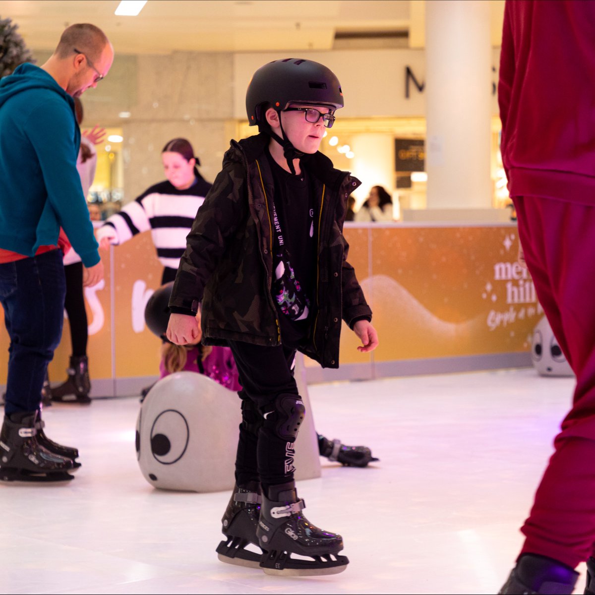 Our sensational Glice Rink is still here for a Christmas holiday treat, so glide on by and be transported to a winter wonderland ❄️⛸️ 

🚶 Limited walk-ins available 🚶
⏰ 11am - 5pm daily, until Wednesday 8th January ⏰
📍 Central Event Space, Lower Mall near M&amp;S and Mango 📍